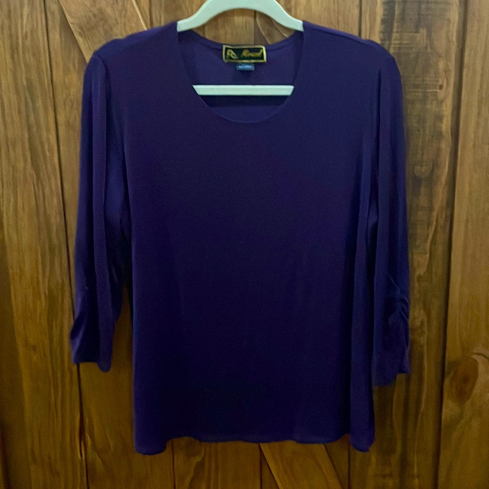 Mirosol L purple bouncy top with scrunched sleeves